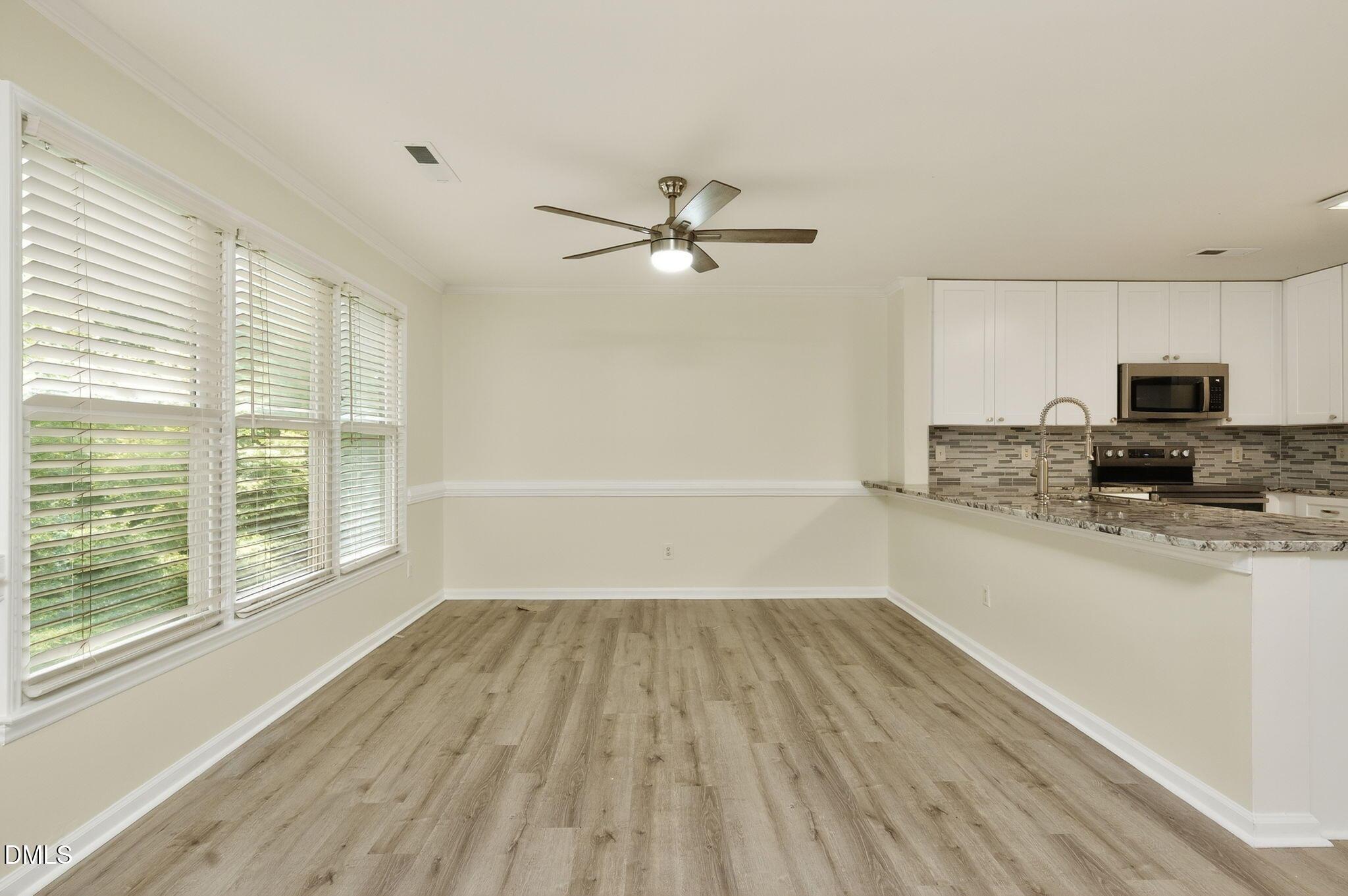 Image 3: 5-web-or-mls-301 Glen Echo Ln-1