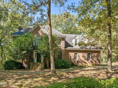 10 Lakestone Estates