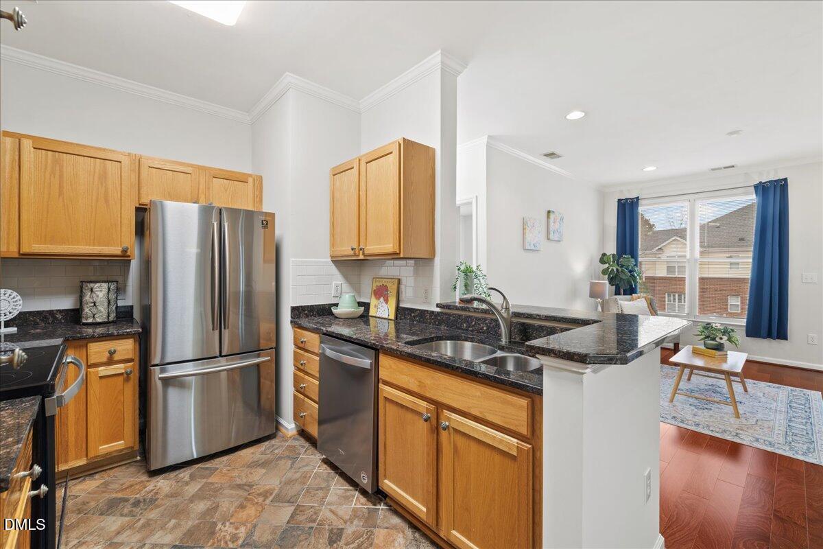 Image 2: 11-800 Savannah Ridge Rd Unit 116