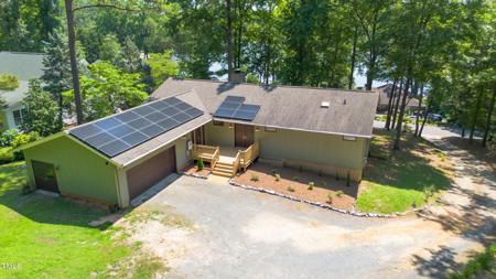 207 Lakeview Drive