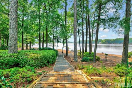 1088 Woodridge Trail