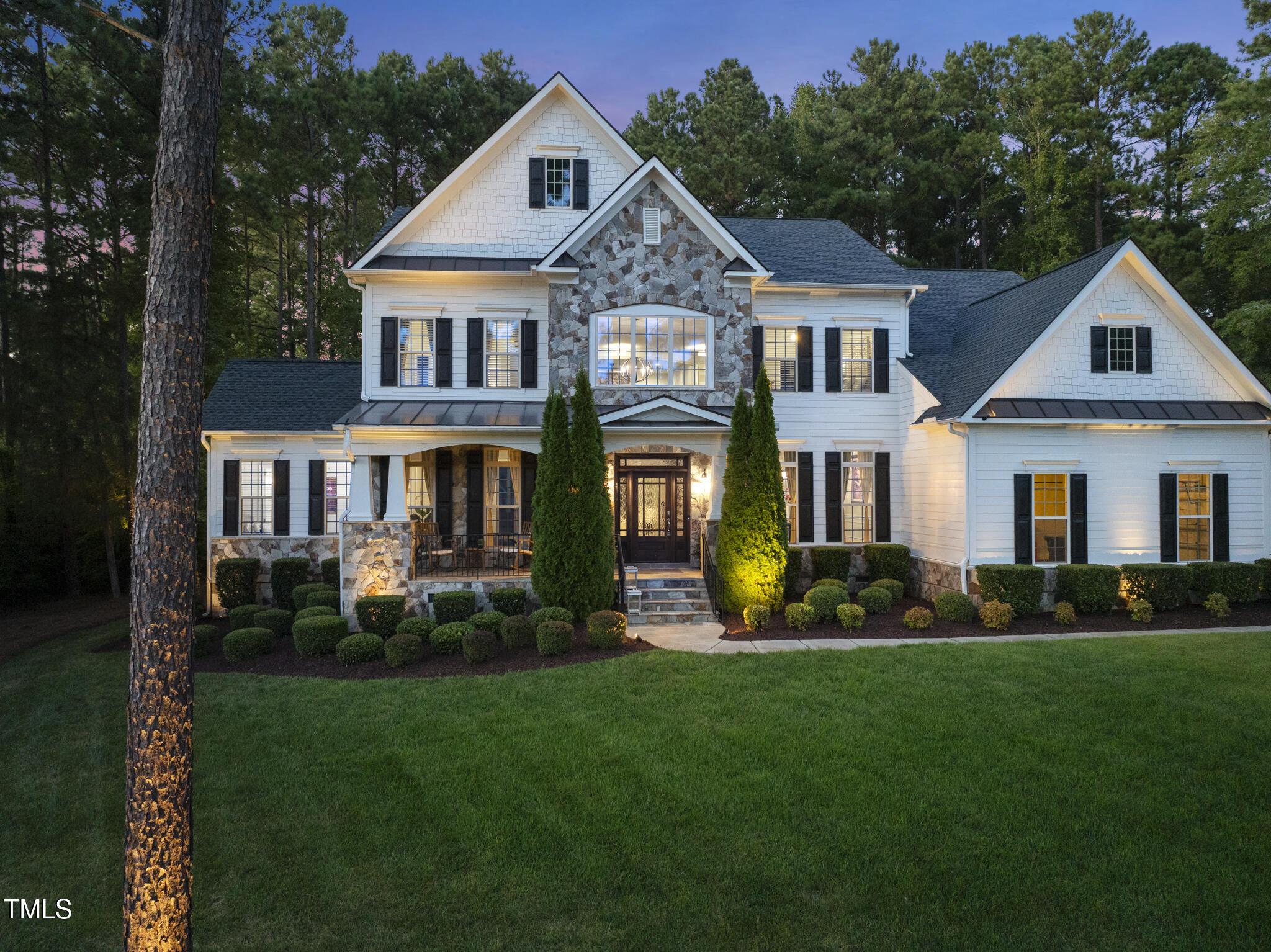 Image 2: DJI_20250902195350_0019_D