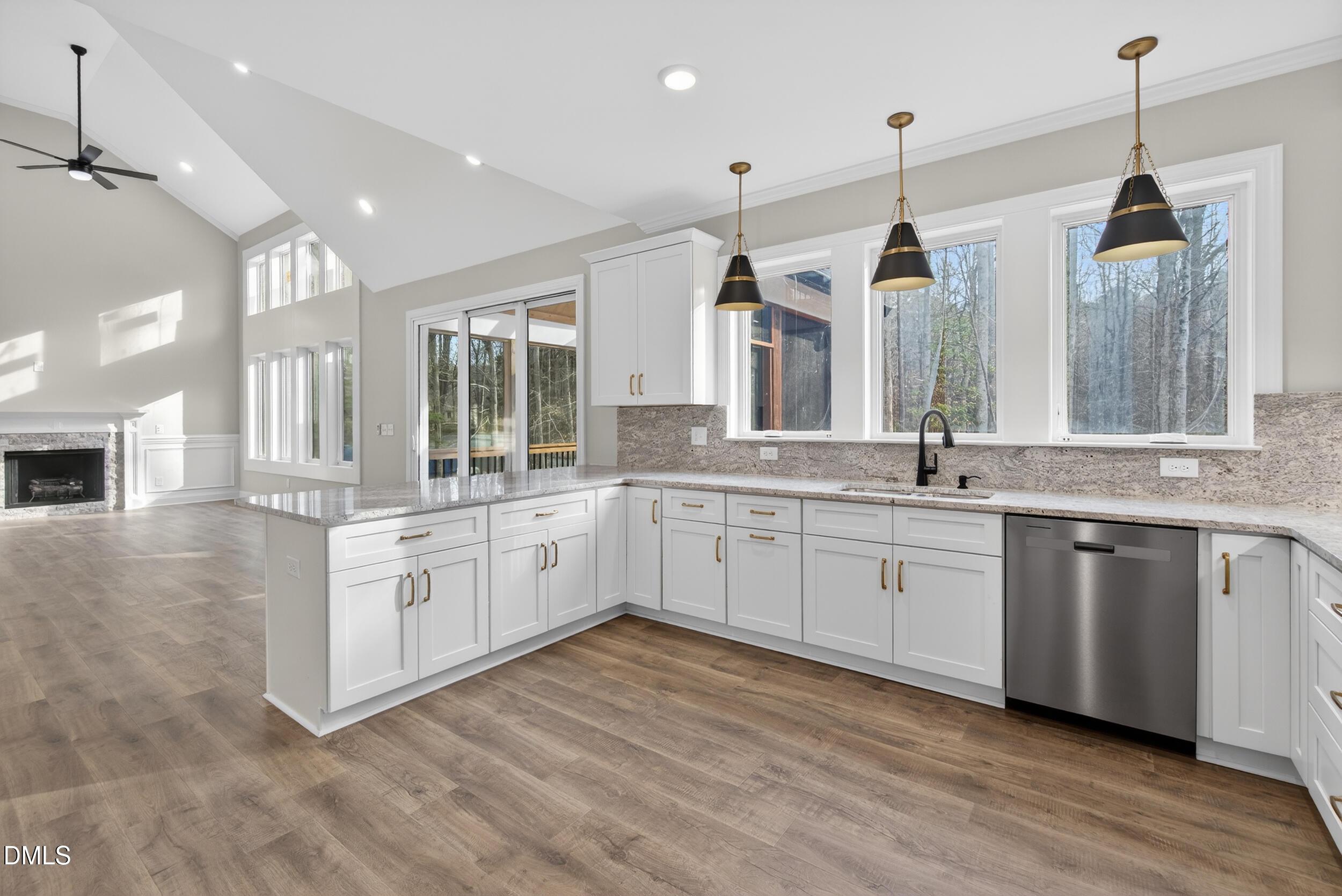 Image 4: ULTRA ESTATE TOURS_0011