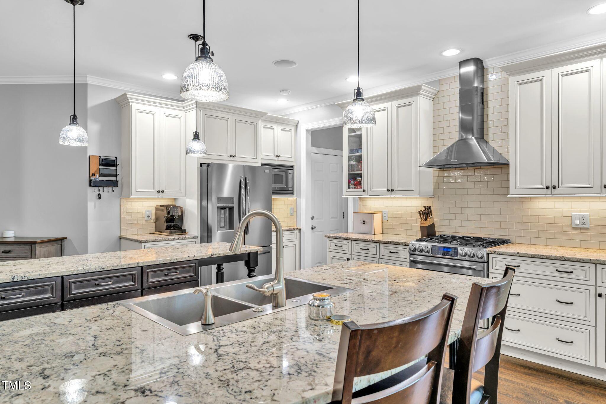 Image 3: 14-web-or-mls-untitled-25