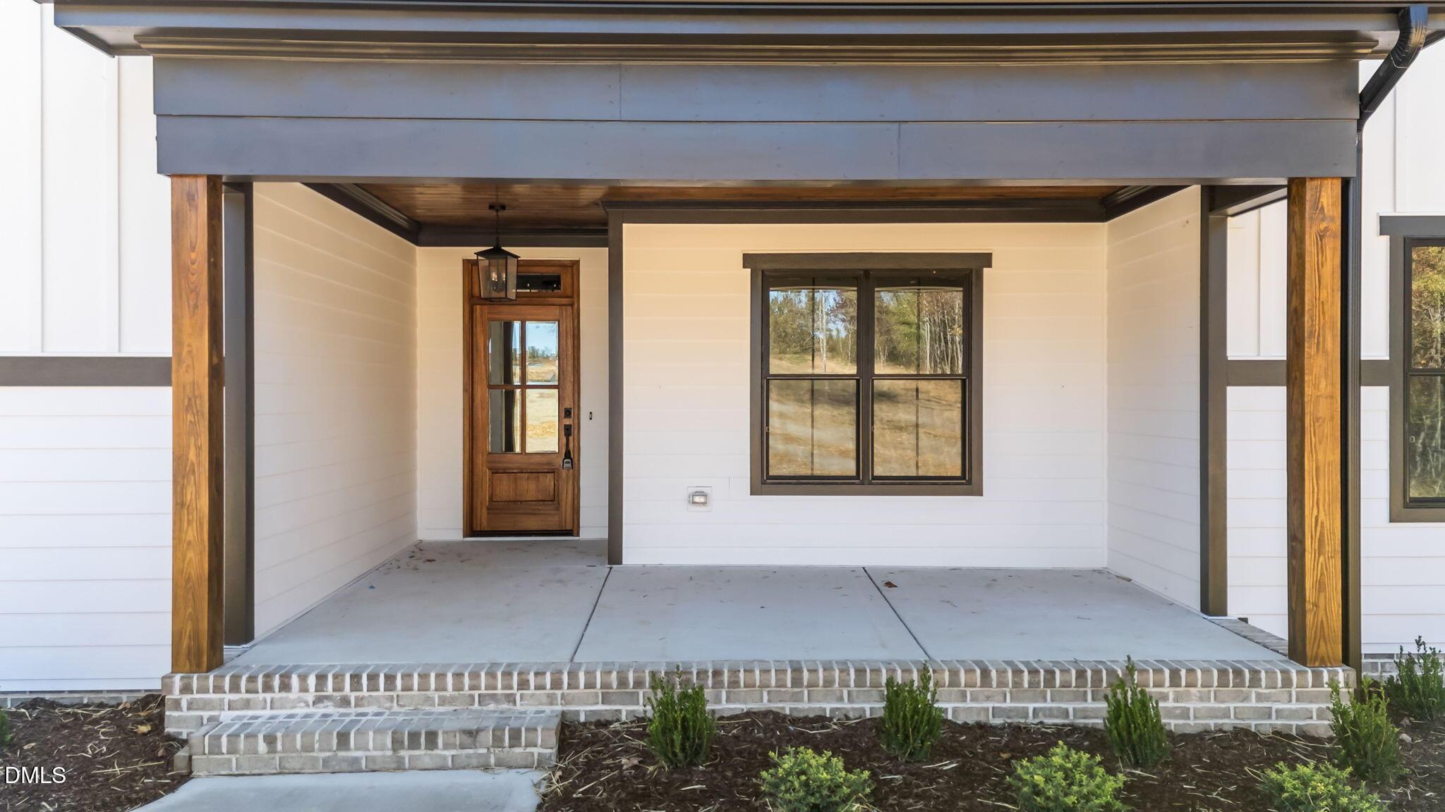 Image 4: Front porch