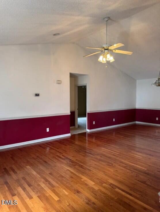 Image 4: living room