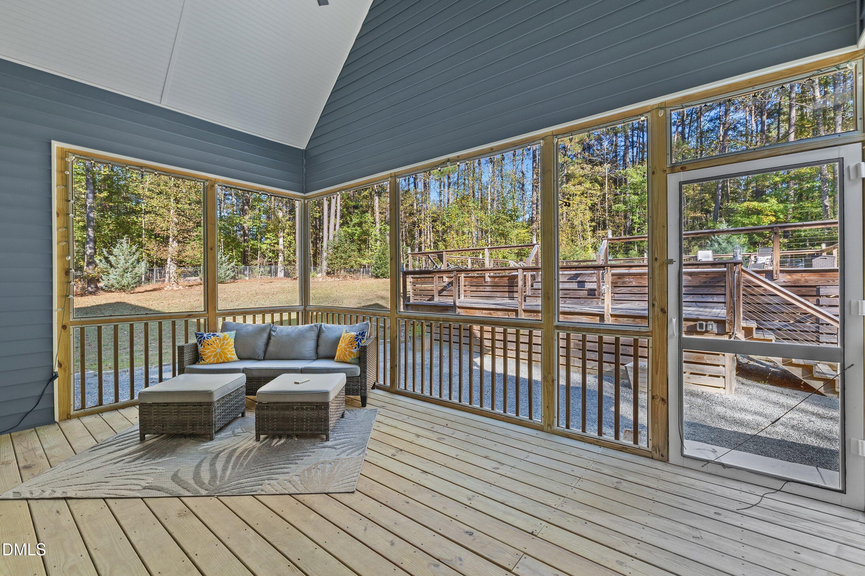 Image 3: 22-Screen Porch