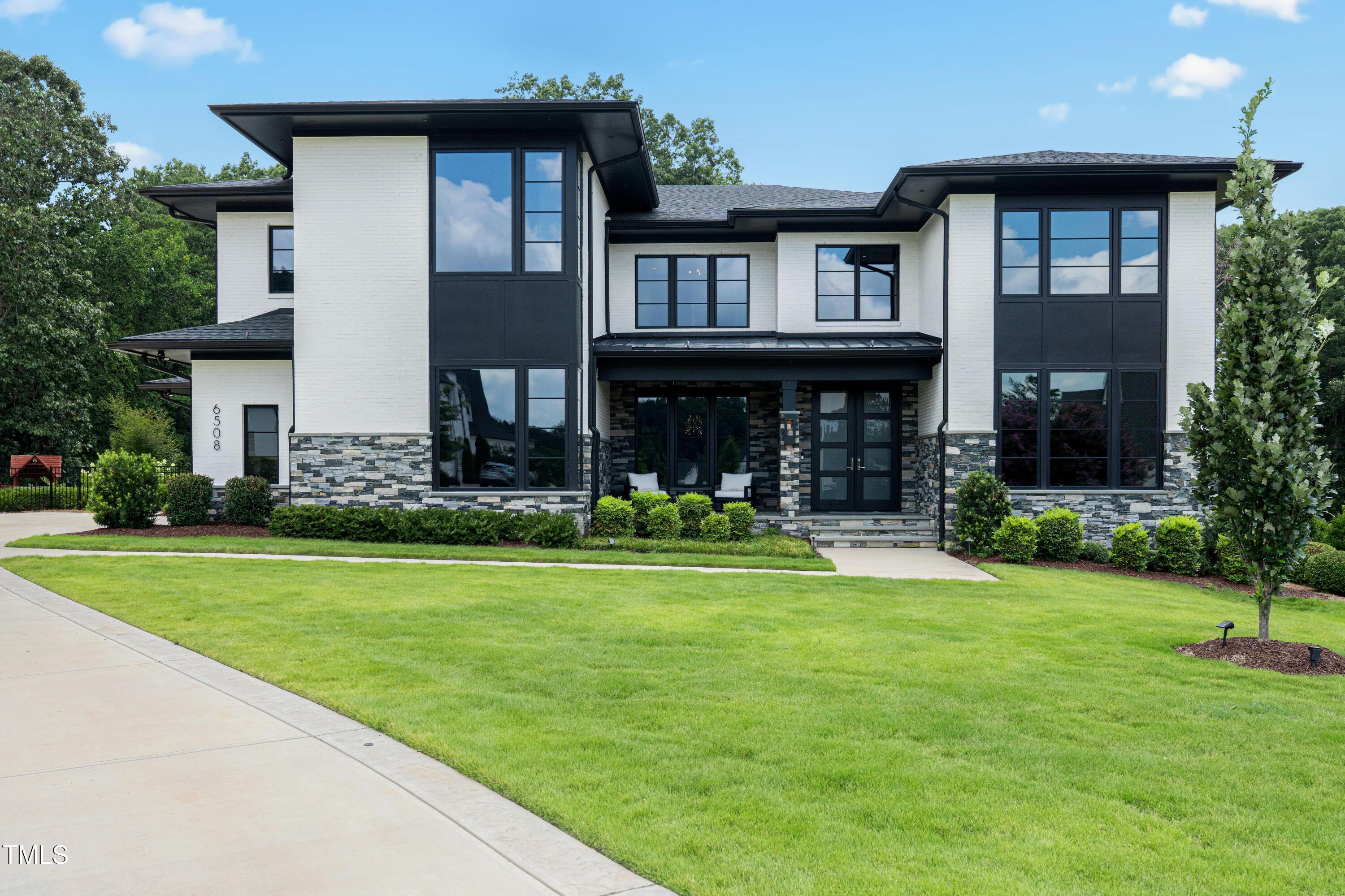 Image 2: Century Oak-1