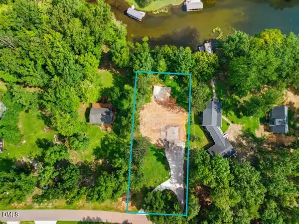 Image 1: 143 Recreation Ln-Photo 2