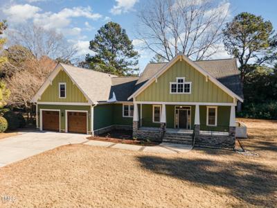 113 Meadowglades Lane