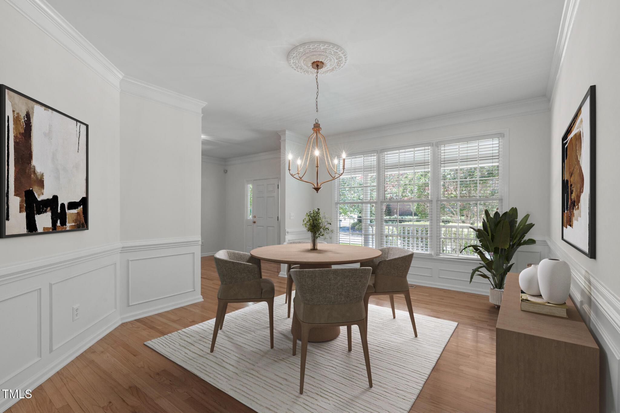 Image 3: Dining - Grogan (1)