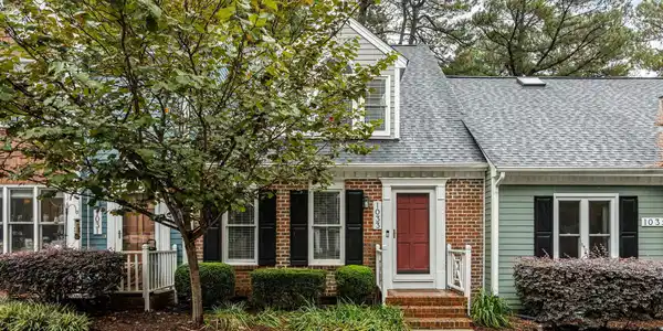 1033 Oak Lake Court