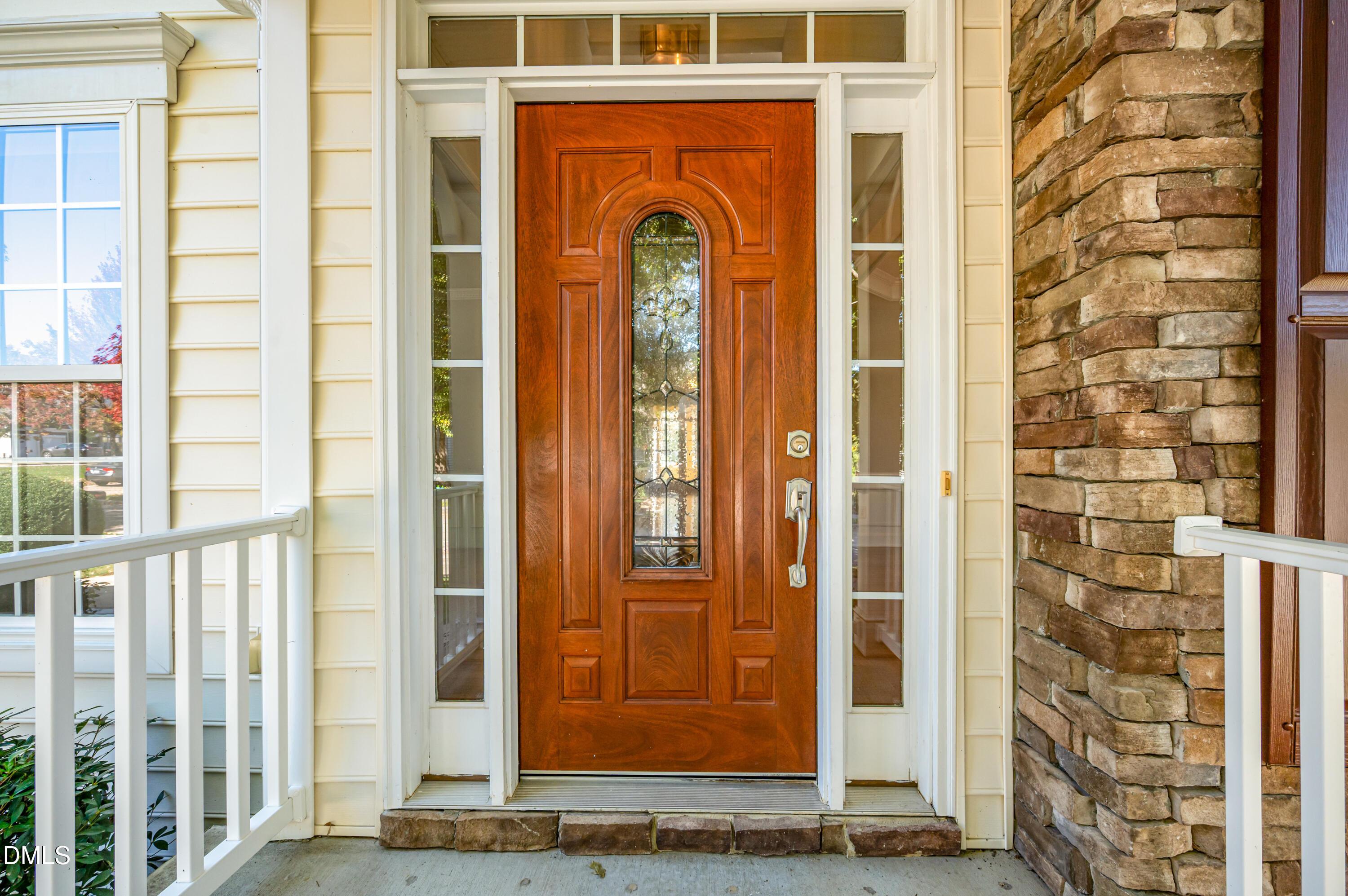 Image 2: Covered Porch