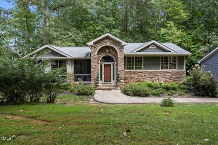 7100 Falls Glen Court