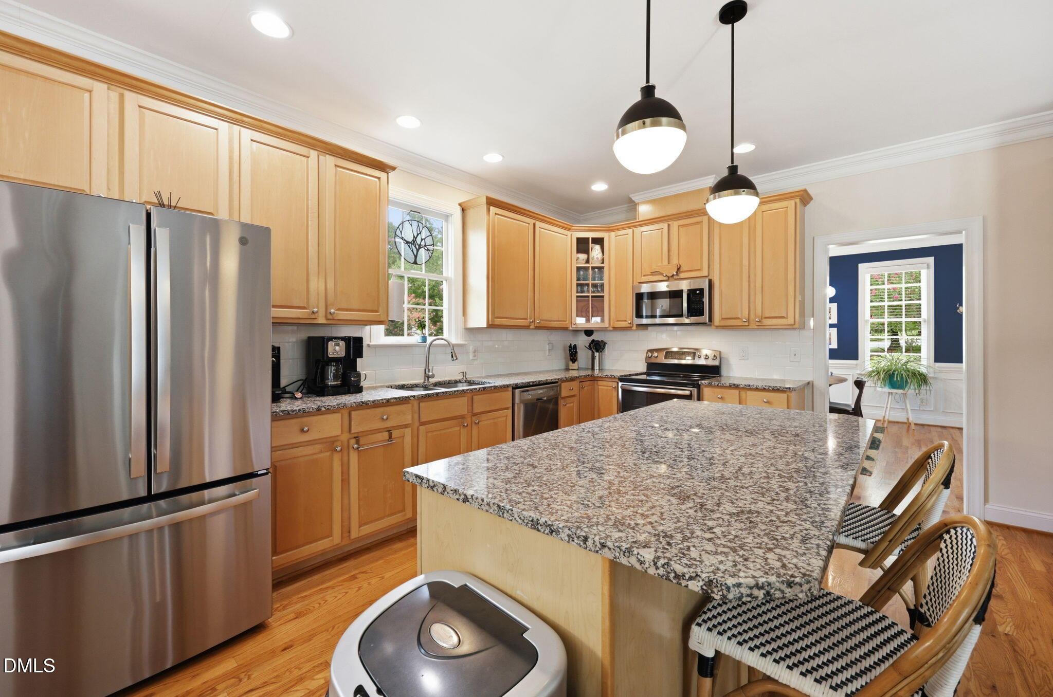 Image 2: 54-web-or-mls-IMG_5200_Edit