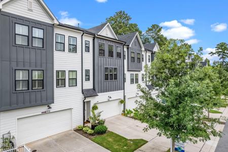 916 Waterside View Drive