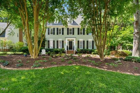 107 Meadowglades Lane