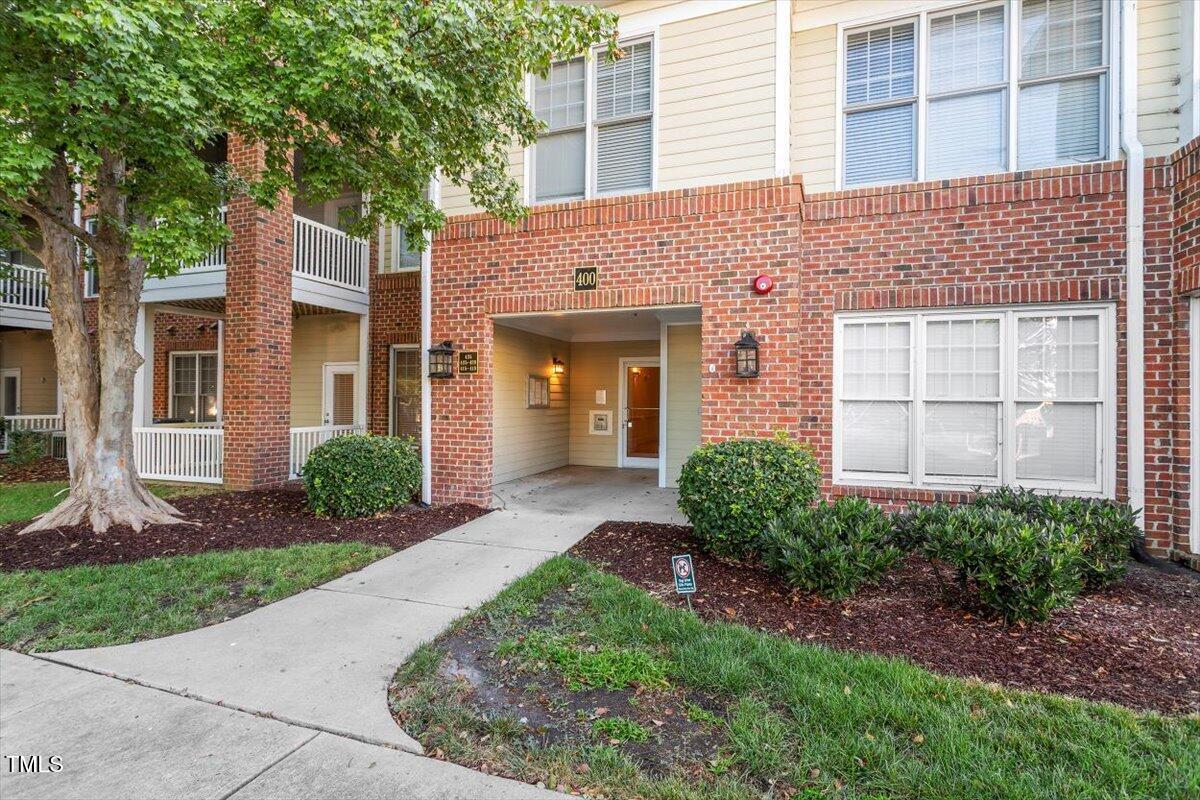 Image 2: 06-415 Waterford Lake Dr [2488478]_06