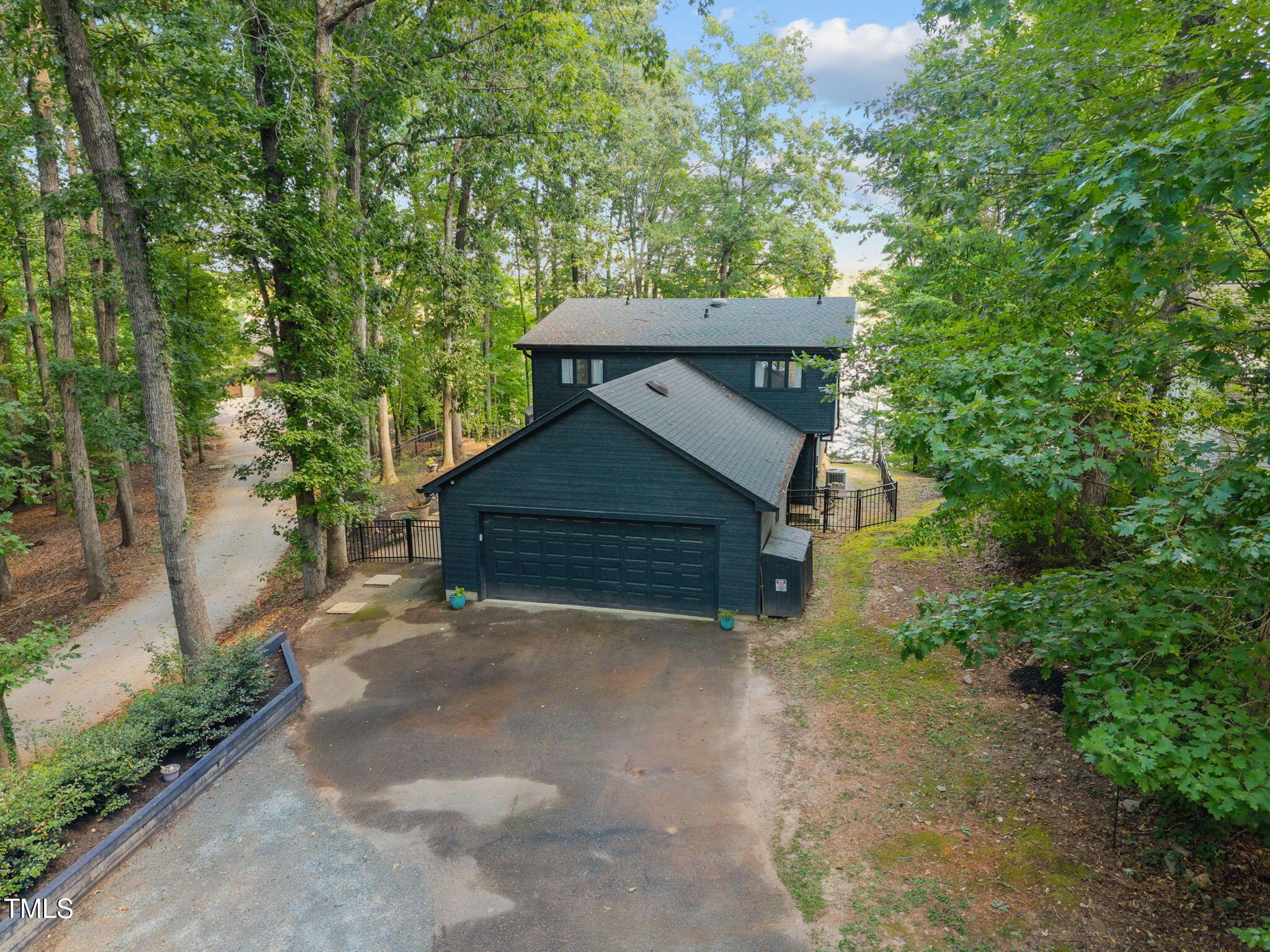 Image 3: Main WaterFront Home