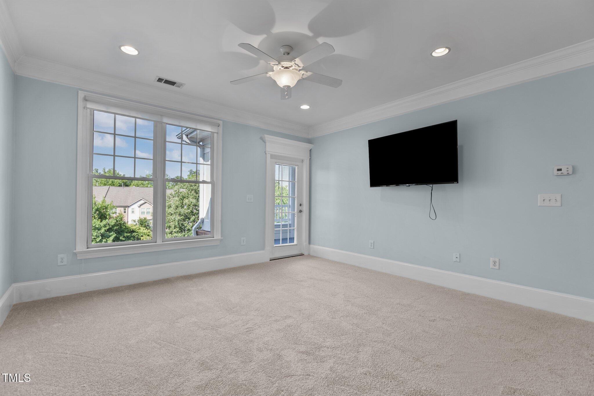 Image 4: 5-web-or-mls-2N6A3372