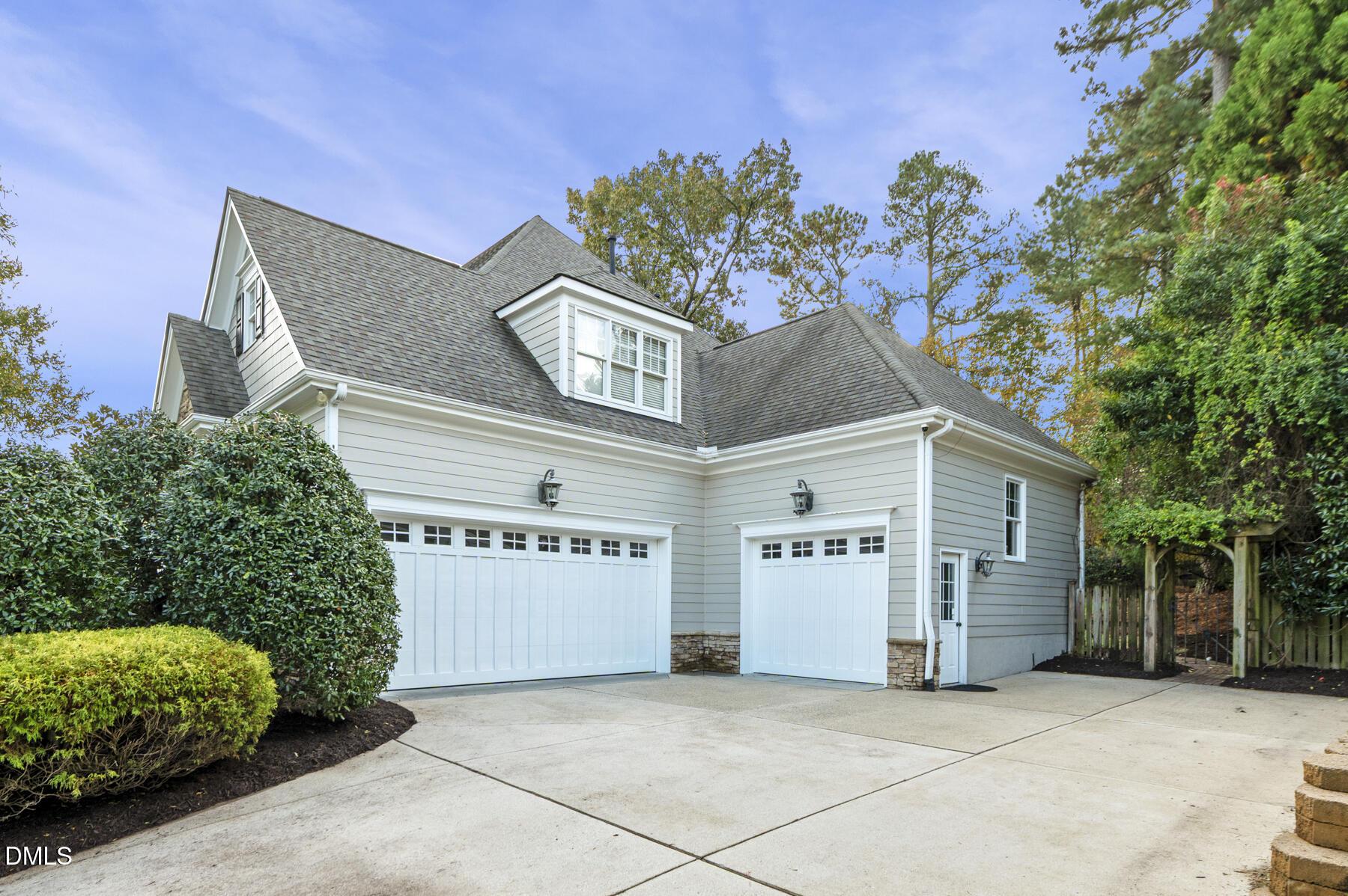 Image 4: 939AldenBridge005