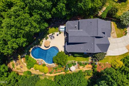 212 Middlegreen Place
