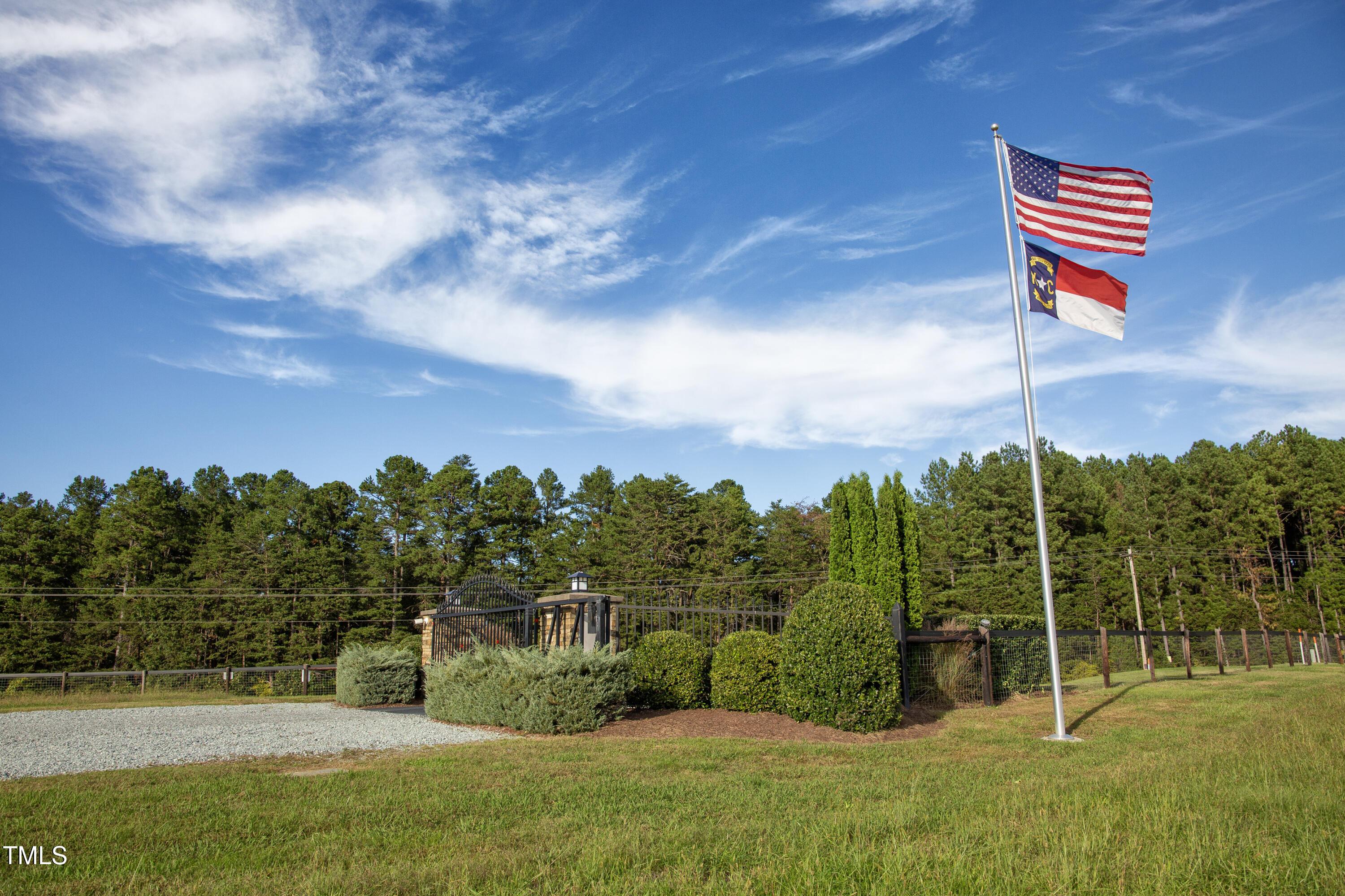 Image 2: Riverend Grounds 1