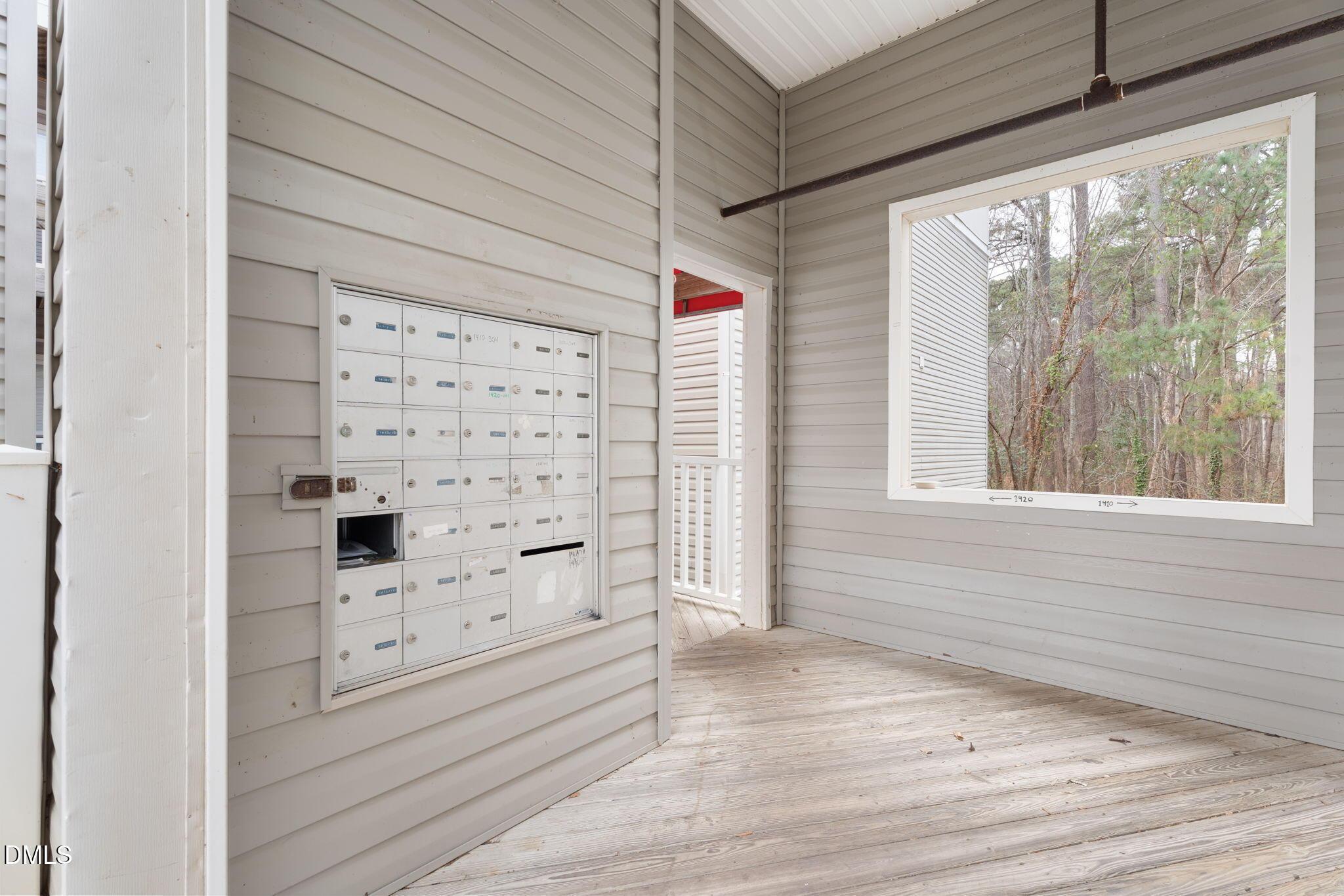 Image 3: 3-web-or-mls-DSC05568