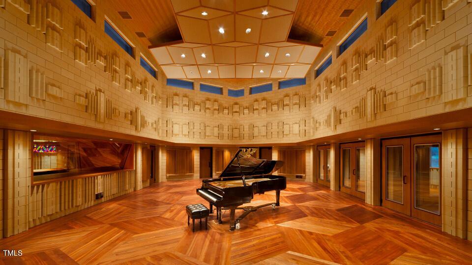 Image 1: Main Recording room