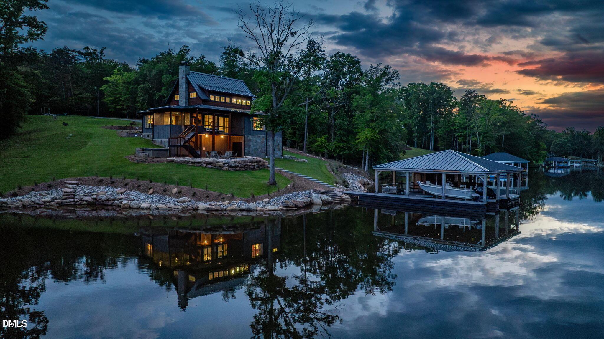 Image 1: Pinesborough 1