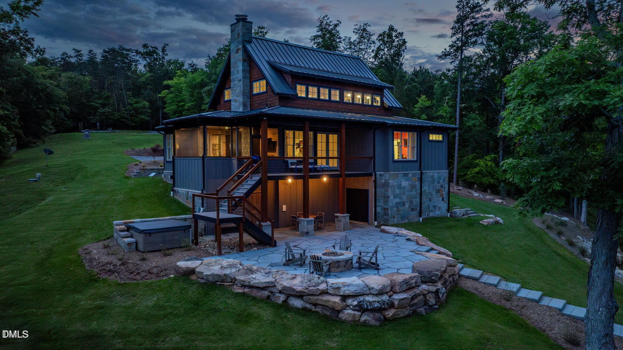 Image 3: Pinesborough 2