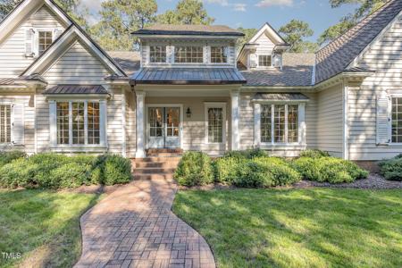 672 Lake Wackena