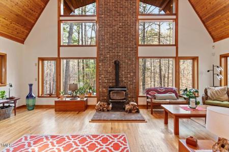 735 Jordan Hills Loop