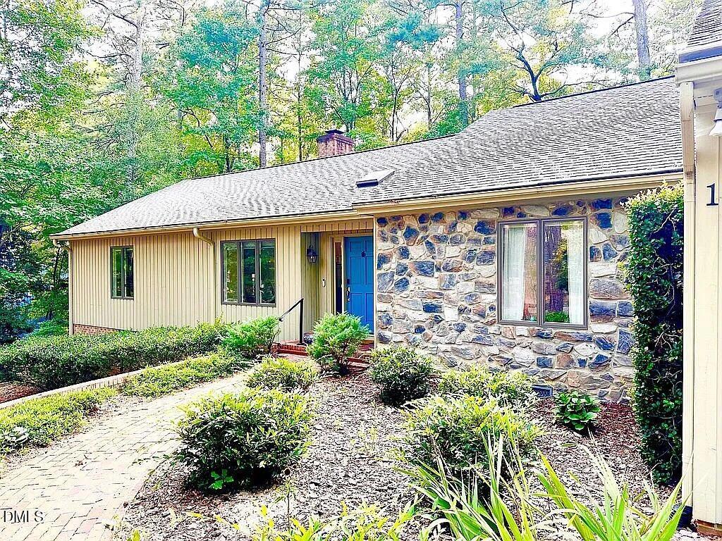 Image 1: One Story Ranch