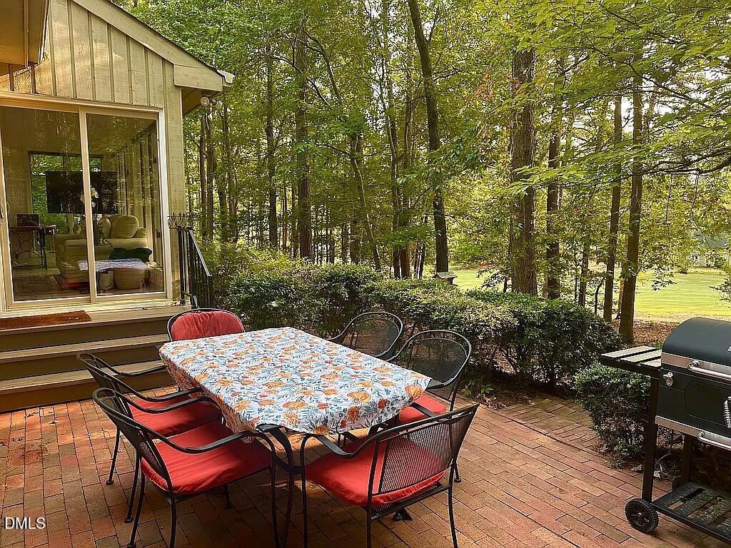 Image 2: Backyard Golf Course View