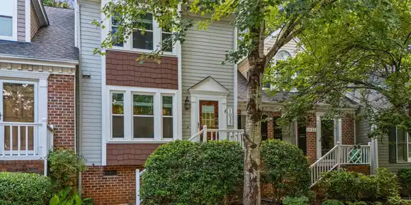 1035 High Lake Court