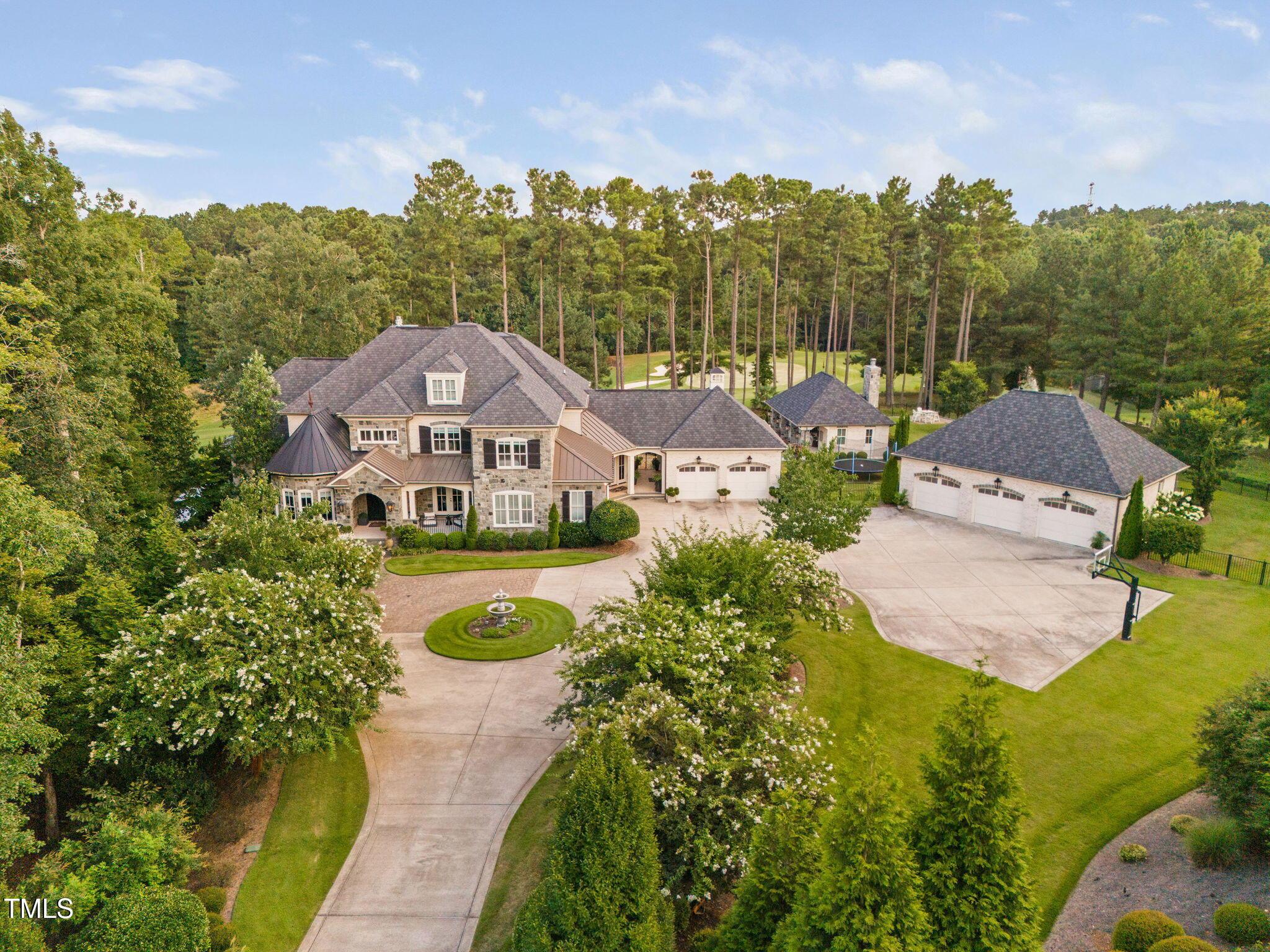 Image 4: 204-web-or-mls-1340-eagleson-ln