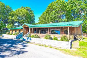800 Lakeshore Drive