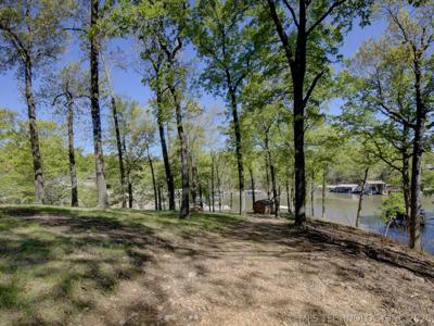 2 E 317th Road