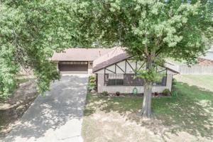 1207 N Douglas Drive