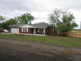 112 W Hilltop Road