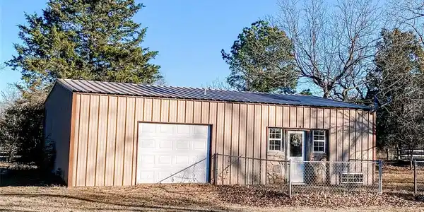 2702 E 2017