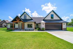 101 Lakeland Drive