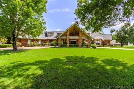 2200 W Blue Starr Drive