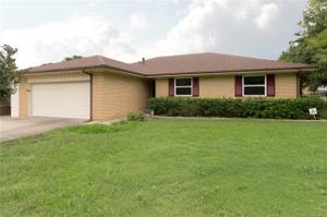 106 Lakeview Drive