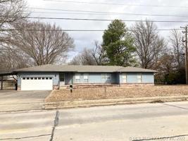 306 E Blue Starr Drive