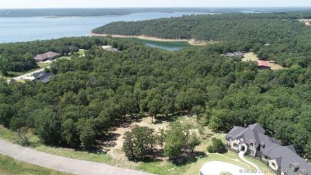 16 Cross Oaks Court