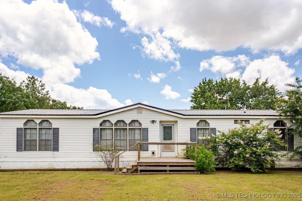 Image 2: Front of home