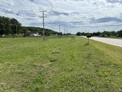 S Hwy 82