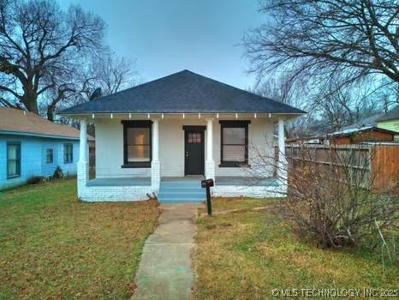 504 N Broadway Street